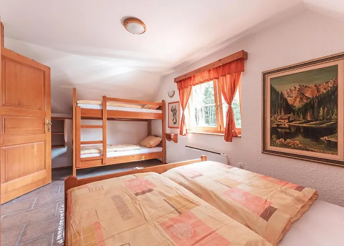 Pohorje House 2 Four Appartmetns דירה Oplotnica